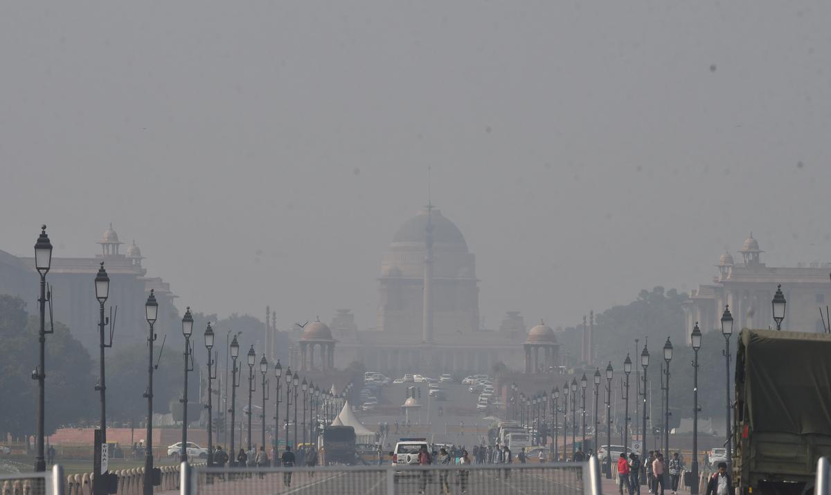 Delhi-NCR Faces Air Pollution 14 Jan | Immediate Ban on Construction and Specific Vehicles Enforced!